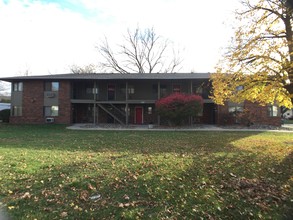 Washington Heights Apartments in Newton, IA - Building Photo - Building Photo