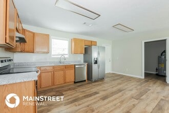 240 Elm Pl in Monroe, GA - Building Photo - Building Photo