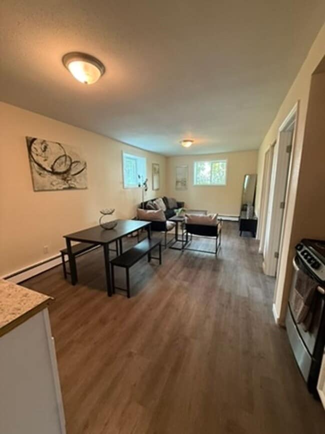 1516 Buttercup St in Fairbanks, AK - Building Photo - Building Photo