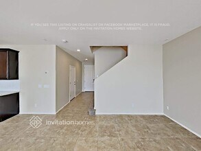 3331 E Russell St in Mesa, AZ - Foto de edificio - Building Photo