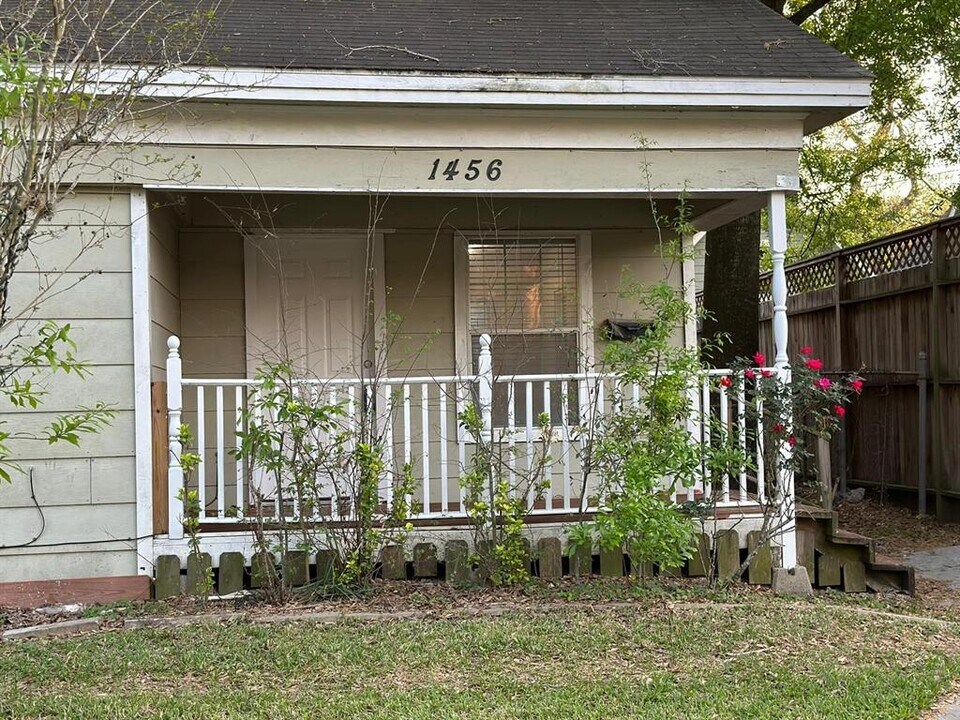 1456 Godwin St Photo