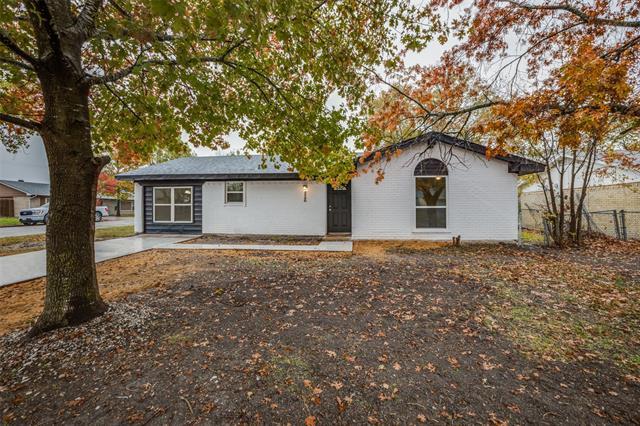 property at 826 Johnnie Row