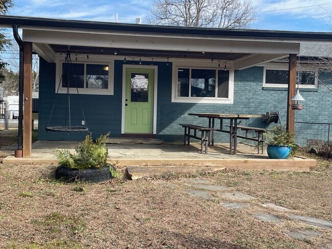 65 Cherry St in Brevard, NC - Building Photo - Building Photo