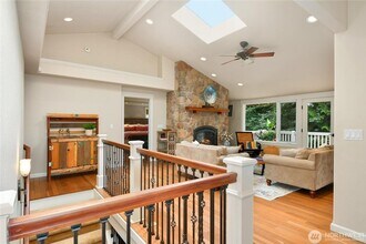 6621 Lake Washington Blvd SE in Newcastle, WA - Building Photo - Building Photo
