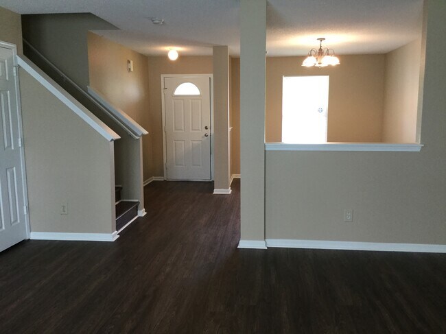 6803 Amber Springs Way in Indianapolis, IN - Building Photo - Building Photo