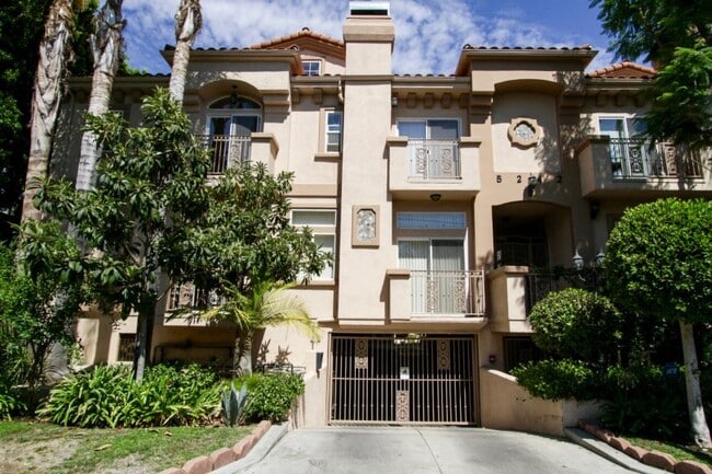 property at 5242 Vesper Ave