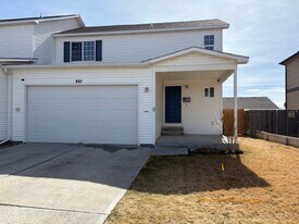 661 7th St in Evansville, WY - Building Photo