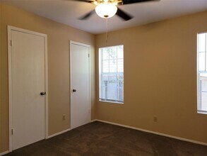 8802 Piney Point Dr in Austin, TX - Building Photo - Building Photo