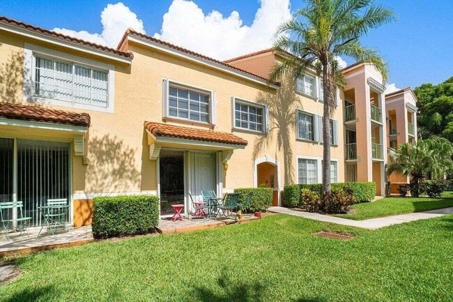 117 Yacht Club Way in Hypoluxo, FL - Building Photo - Building Photo