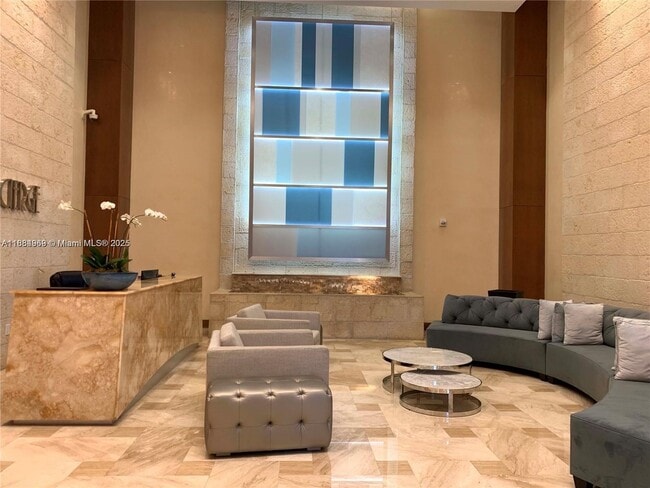 31 SE 5th St, Unit 1510 in Miami, FL - Building Photo - Building Photo