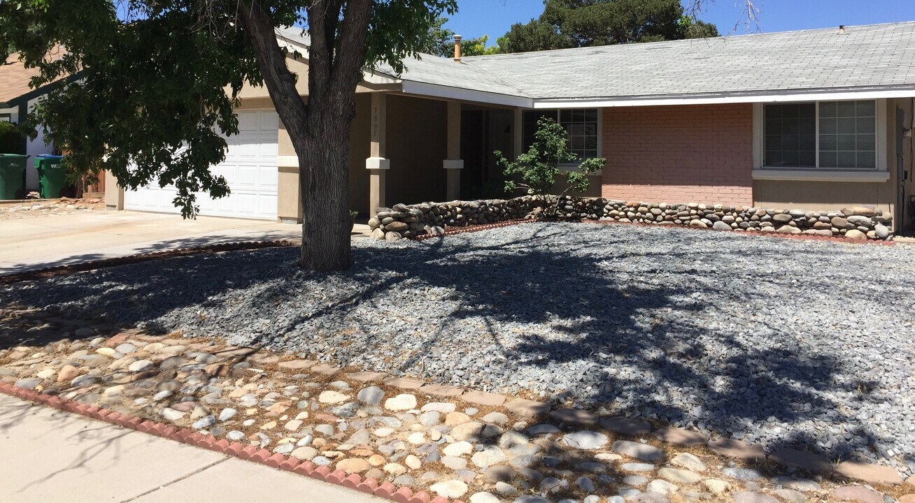1897 Bonita Vista Dr in Sparks, NV - Building Photo