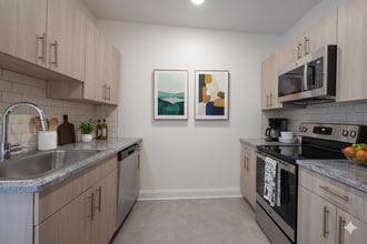 Barton Apartments in Buffalo, NY - Foto de edificio - Building Photo