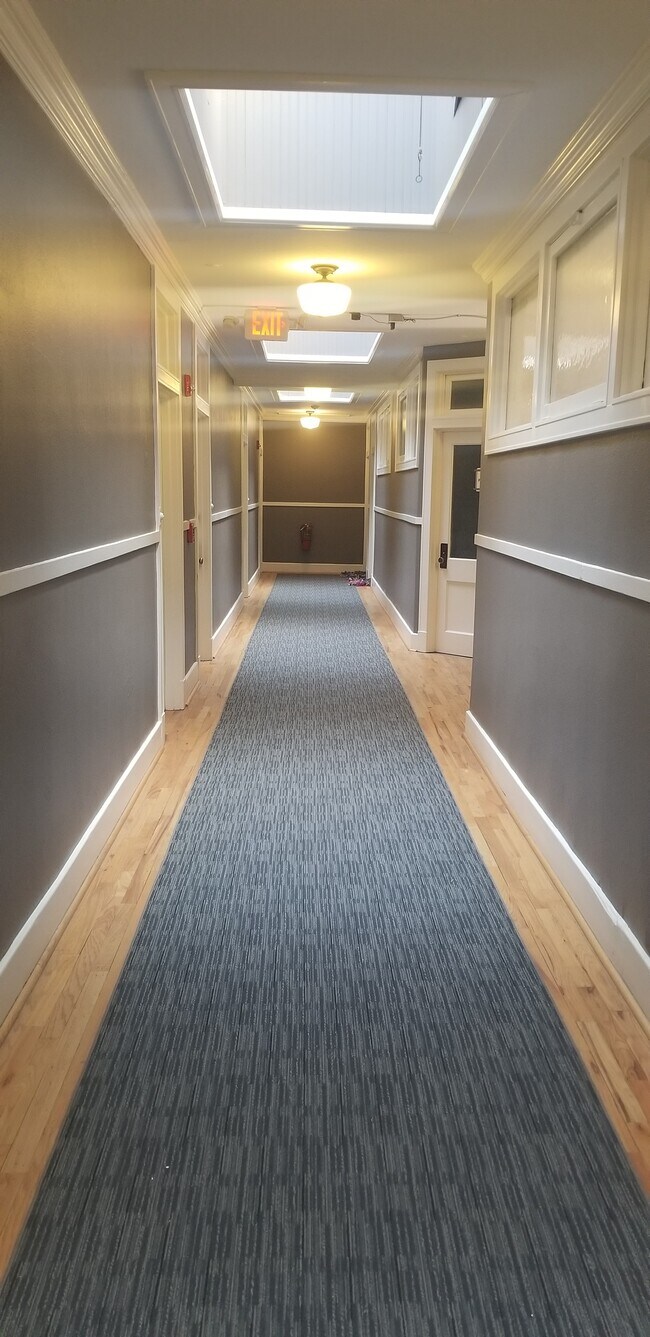 Lebanon Holdings in Pittsburgh, PA - Foto de edificio - Building Photo