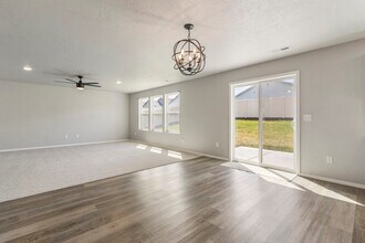 3985 E Jamestown Dr in Nampa, ID - Building Photo - Building Photo