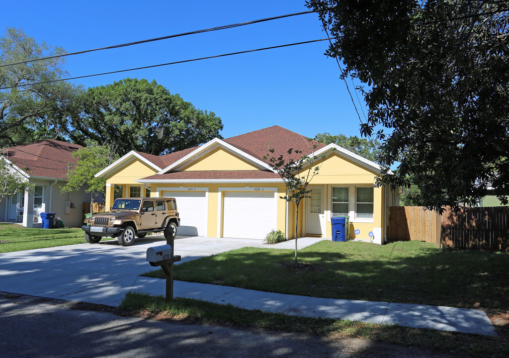 Two Investment Duplexes - $850k for 6k SF in Tampa, FL - Building Photo