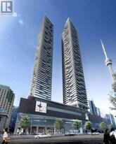 100 Harbour St in Toronto, ON - Building Photo