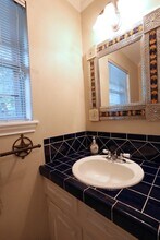 1070 Curtin St in Houston, TX - Foto de edificio - Building Photo