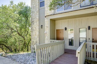 801D Grassy Knoll in Horseshoe Bay, TX - Building Photo - Building Photo