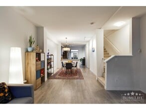 8355-8164 164 St in Surrey, BC - Building Photo - Building Photo