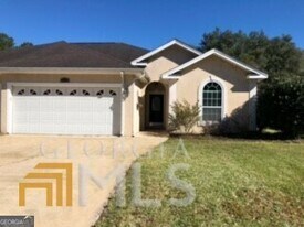 120 Kathryne Bailey Dr in Kingsland, GA - Building Photo