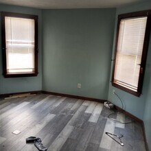 25 Newcomb Pl, Unit # 1 in Taunton, MA - Foto de edificio - Building Photo