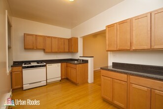 1312 Oak, Unit M06B in Evanston, IL - Building Photo - Building Photo