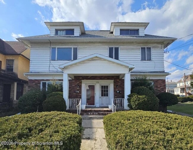 property at 1218 S Main Ave
