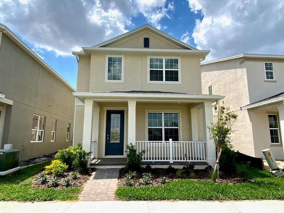4630 Prairie Creek St in Oakland, FL - Building Photo