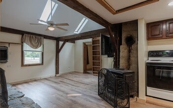 46 Old Cheshire Turnpike in Walpole, NH - Building Photo - Building Photo