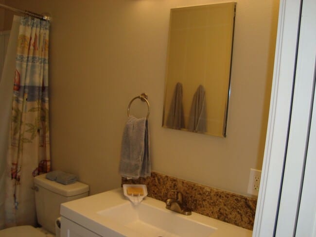 property at 615 E 2nd St