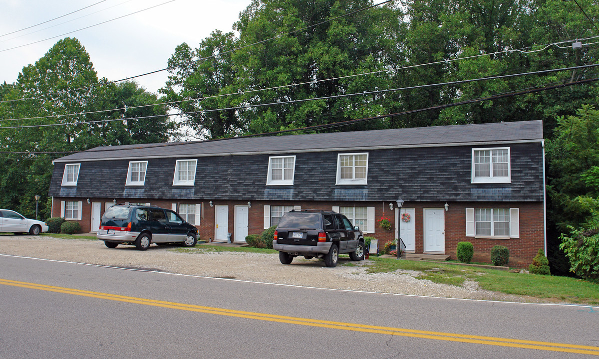 5960 E Pea Ridge Rd in Huntington, WV - Building Photo