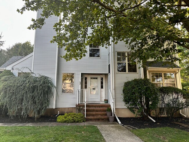 170 Salem Rd in North Brunswick, NJ - Foto de edificio - Building Photo