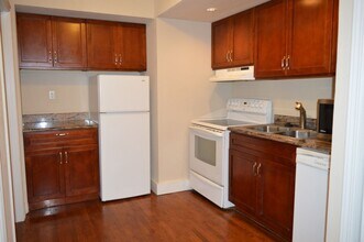 207 Miller Ave-Unit -A in Mill Valley, CA - Building Photo - Building Photo