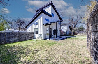 4903 Lyons Rd in Austin, TX - Building Photo - Building Photo