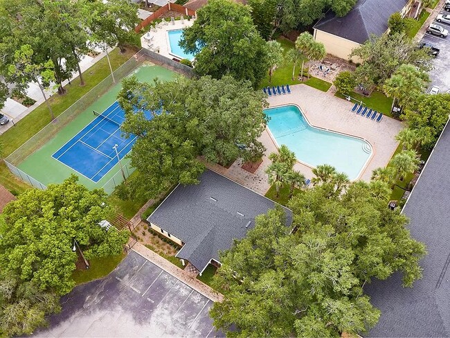 property at 226 Lewfield Cir