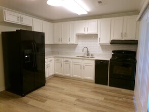 5303 Summit Heights Dr in Winston-Salem, NC - Building Photo - Building Photo