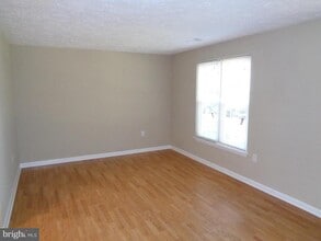 2044 Tanglewood Dr in Waldorf, MD - Building Photo - Building Photo