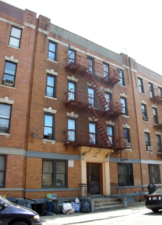 2424-25 Beaumont Ave in Bronx, NY - Building Photo