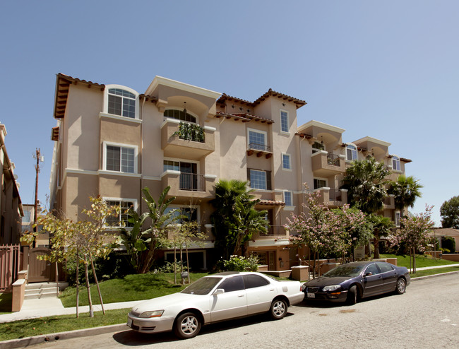 Flight Ave Apartments in Los Angeles, CA - Building Photo - Building Photo