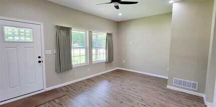 309 W Morton Ave in Boyd, TX - Building Photo - Building Photo