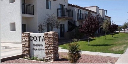 Cota Apartments in Thatcher, AZ - Foto de edificio - Building Photo