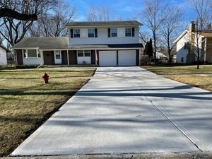 property at 104 N Wilke Rd