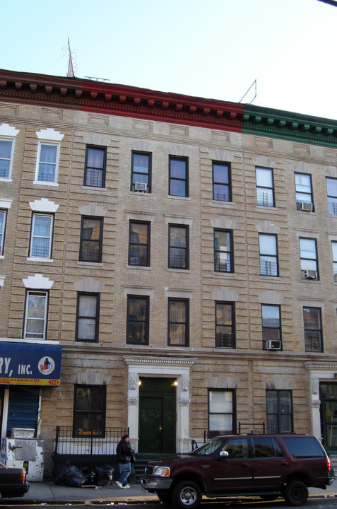 835 E 156th St in Bronx, NY - Building Photo