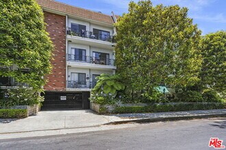 11928 Kiowa Ave in Los Angeles, CA - Building Photo - Building Photo