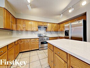 7323 E Navarro Ave in Mesa, AZ - Building Photo - Building Photo