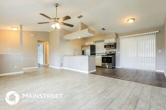 4826 Hurley Ave in North Port, FL - Foto de edificio - Building Photo