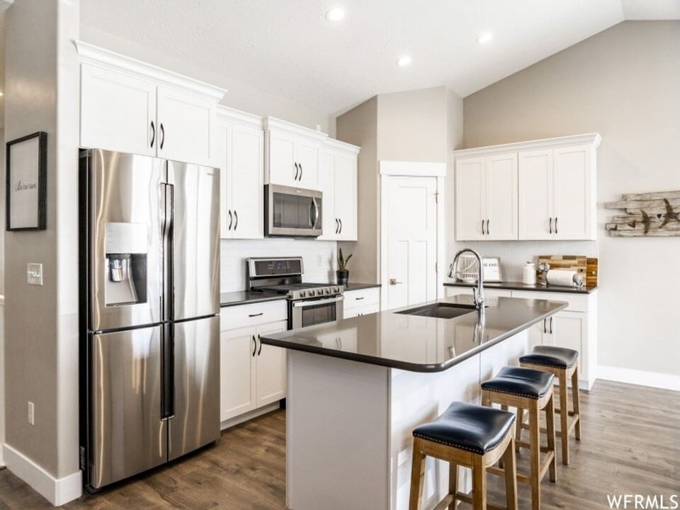 597 Sawback Ln in Draper, UT - Building Photo