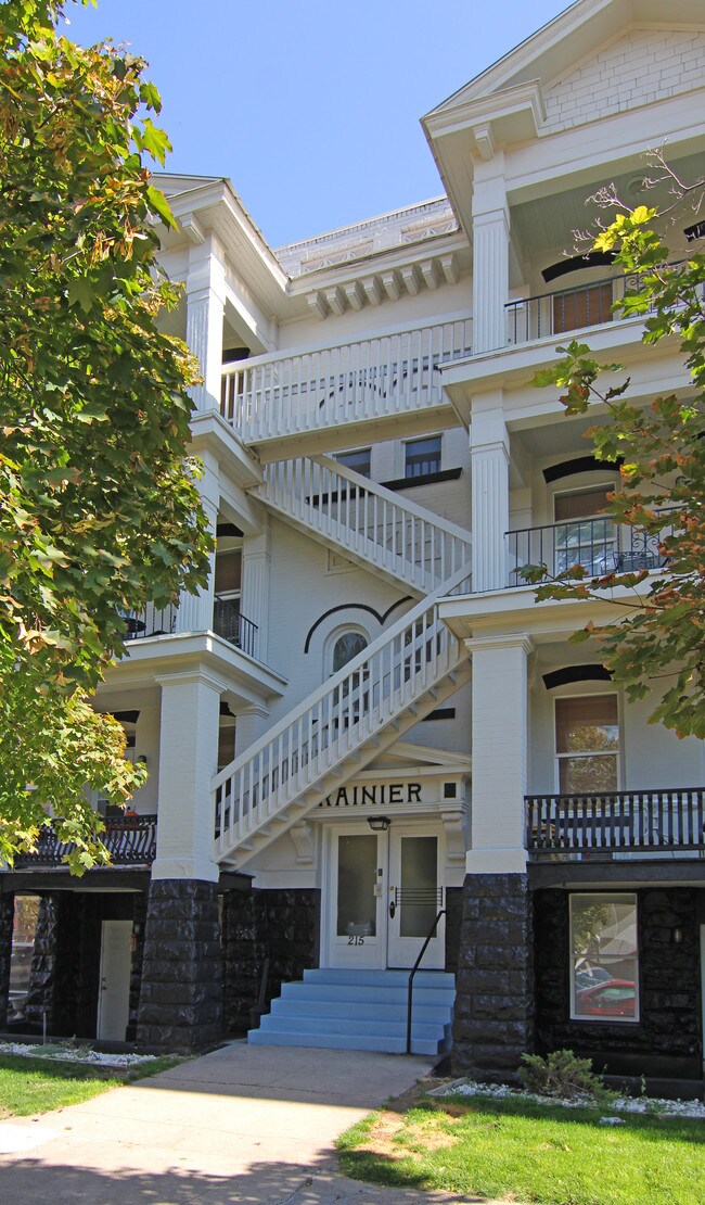 215-217 S 300 E in Salt Lake City, UT - Foto de edificio - Building Photo