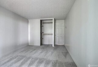 33010 17th Pl S in Federal Way, WA - Building Photo - Building Photo