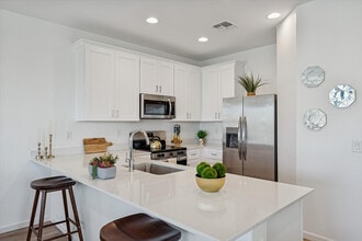 Rev3 Encanto West in Avondale, AZ - Building Photo - Building Photo